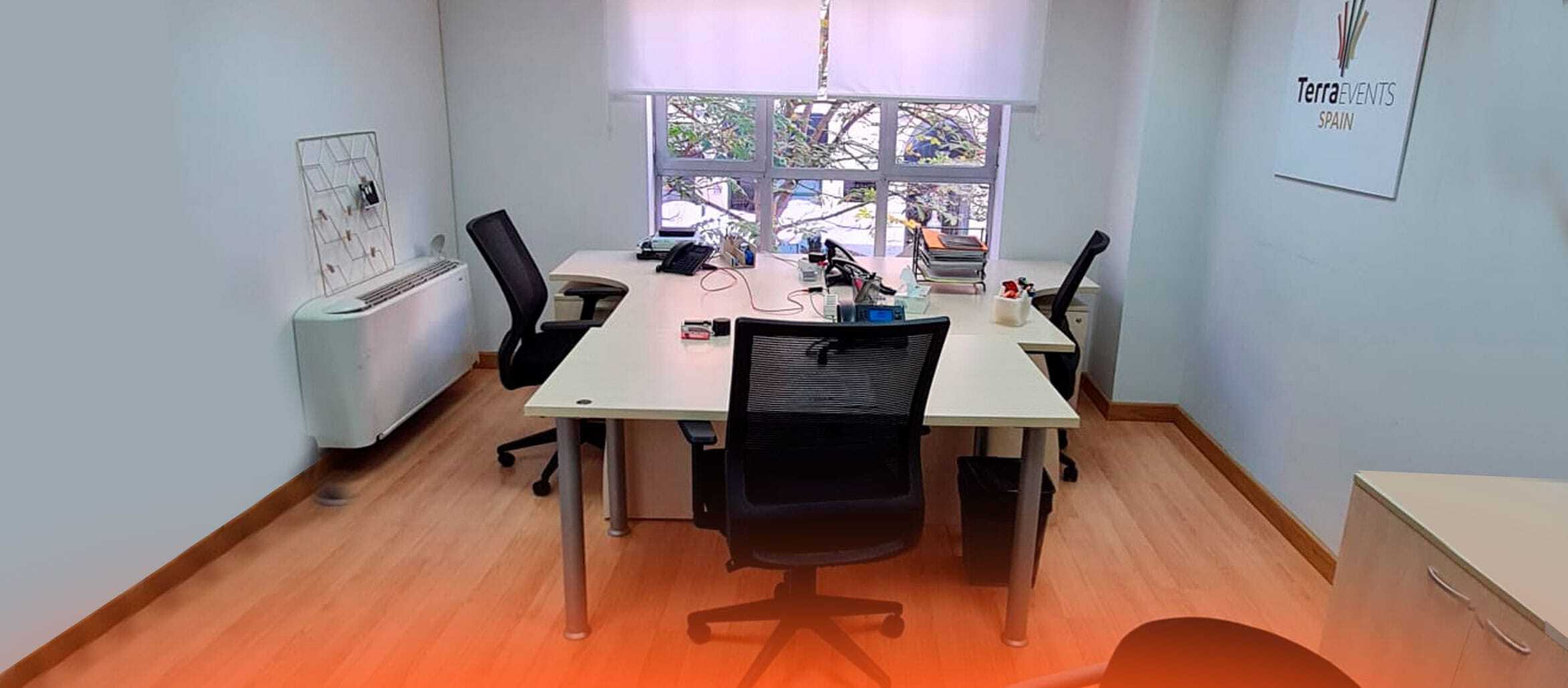 CN Centros de Negocios en Madrid centro o sevilla ciudad céntrico: alquiler de oficinas flexibles, salas de reuniones y espacios para empresas, horas de secretariado