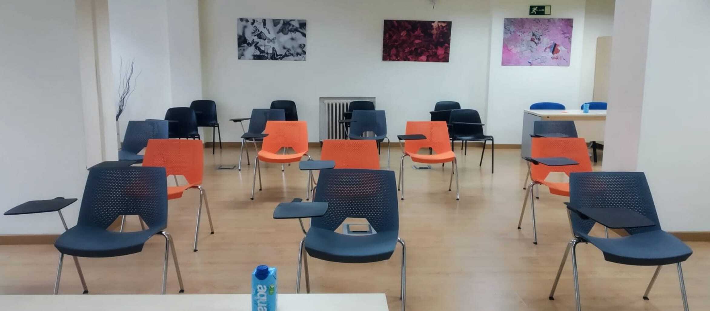 alquiler de espacios para formacion alquila o reserva online tu aula de formacion para eventos en madrid centro o sevilla ciudad