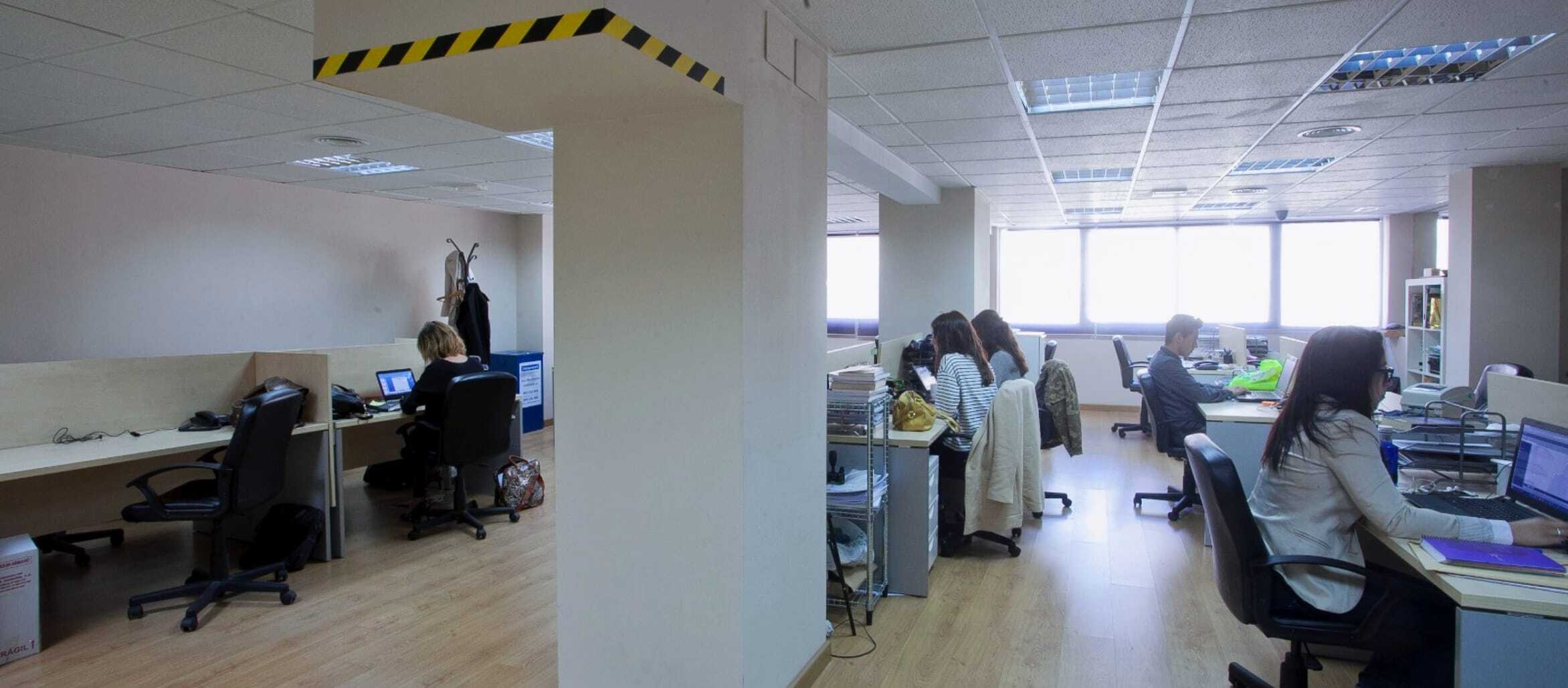 CN Centros de Negocios en Madrid: alquiler de oficinas flexibles, salas de reuniones y espacios para empresas Oficinas amuebladas en el centro de Madrid. Flexibilidad, servicios premium y todo lo que necesitas para trabajar cómodamente