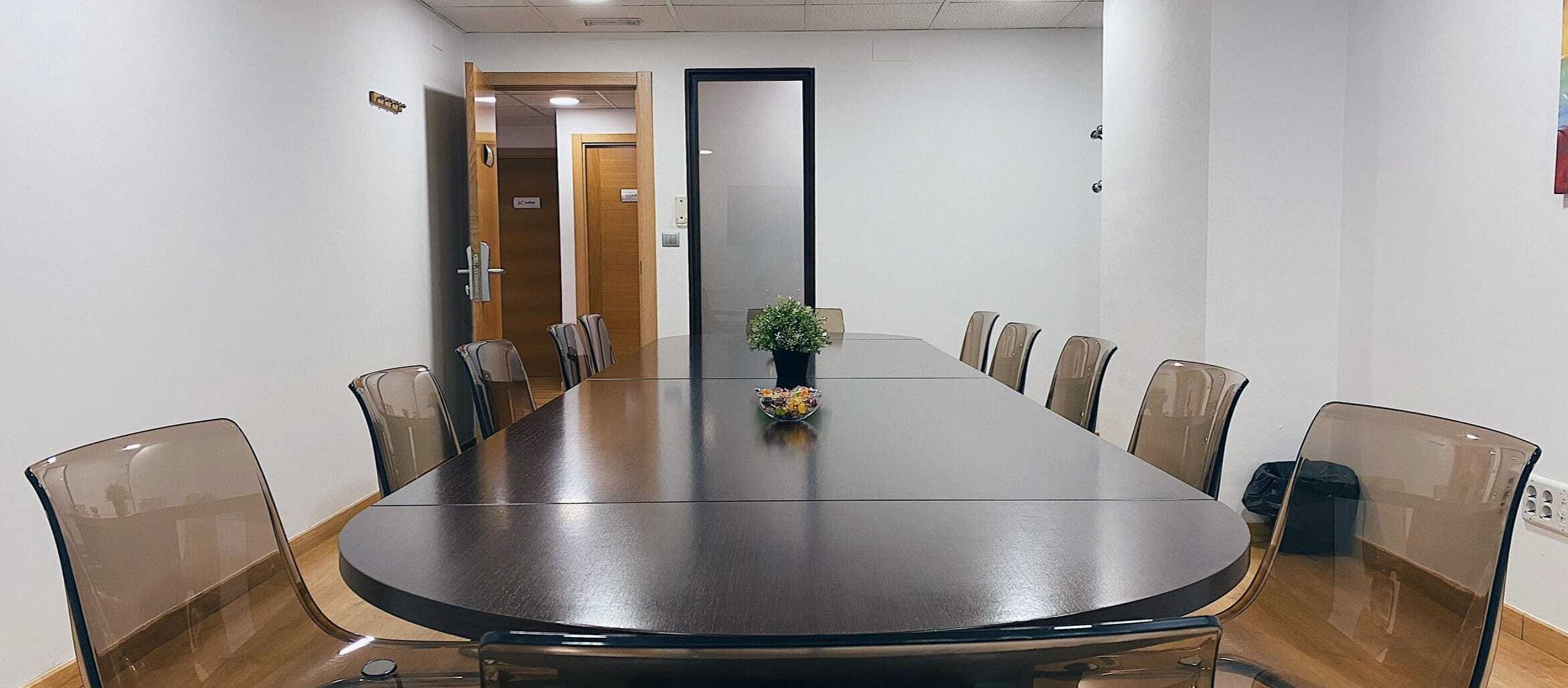 Espacios de coworking, despachos privados y oficinas por día en el centro de Madrid. CN Centros de Negocios, la solución ideal
