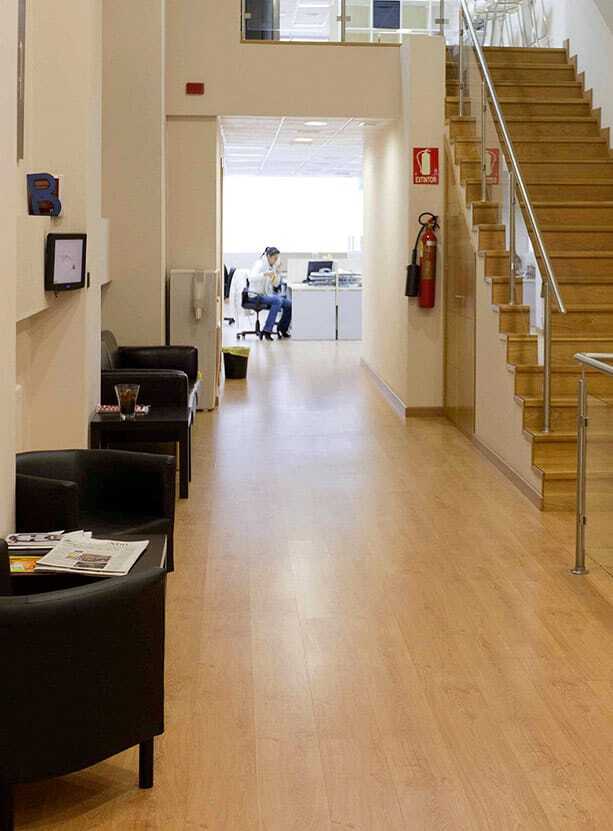 Domiciliación de empresas en Madrid con servicios de oficina virtual, gestión de llamadas y recepción de correspondencia.