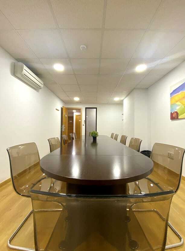 ¿Buscas una oficina virtual en Madrid? Domicilia tu empresa y accede a servicios de secretariado profesional y gestión telefónica